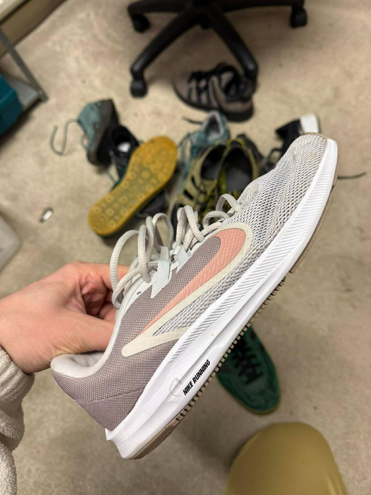 Grade A Preloved Mixed Footwear – 50 pairs