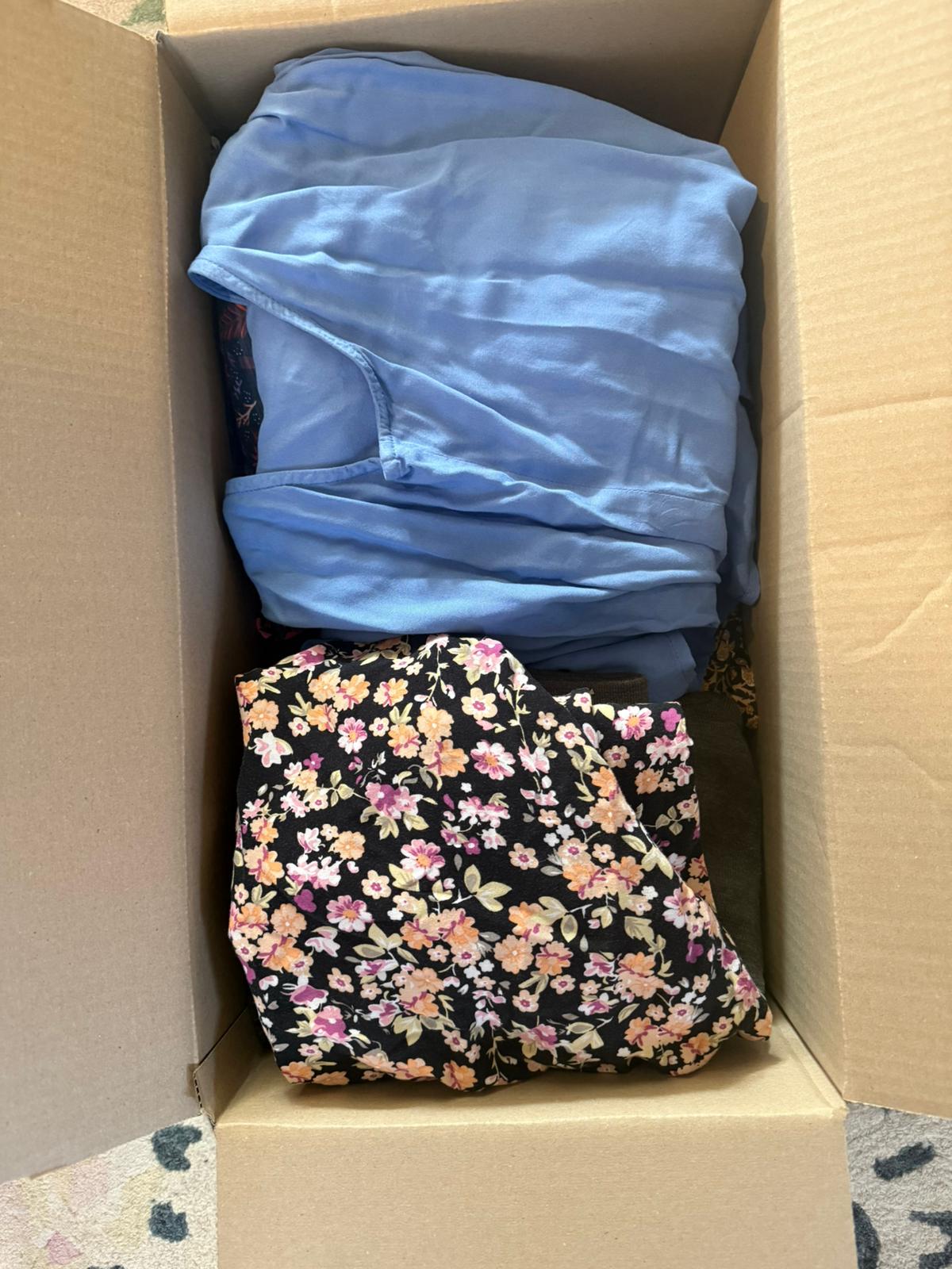 Grade A Preloved Ladies’ Dresses – 10KG